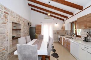 Dapur atau dapur kecil di VILLA Marko