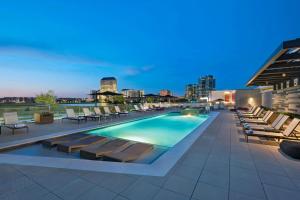 Bazén v ubytování The Westin Irving Convention Center at Las Colinas nebo v jeho okolí