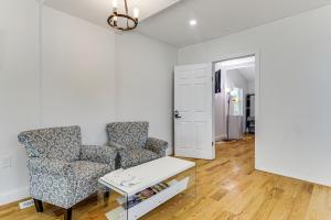 Foto dalla galleria di Pet-Friendly Home with Spacious Yard in Avon! a Avon