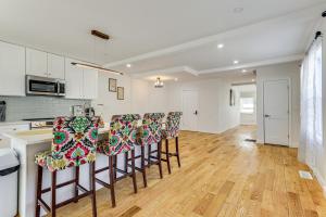 Foto dalla galleria di Pet-Friendly Home with Spacious Yard in Avon! a Avon