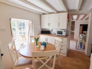 Dapur atau dapur kecil di The Gatehouse +10 gambar