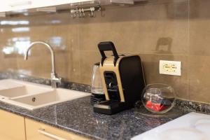 Fotografie z fotogalerie ubytování Apartment KLER-Elegant Stay Ali Demi v destinaci Tirana