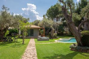 Vonkajšia záhrada v ubytovaní Poly's Villa Lefkada