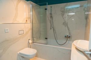 Ein Badezimmer in der Unterkunft Apartmenthaus am Dom mit Parkplatz