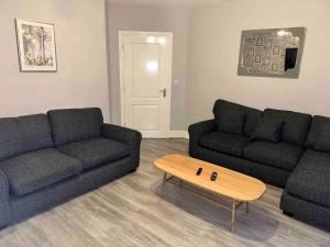 ピーターバラにあるModern Escape with Hot Tub 4 Car Parkingのギャラリーの写真