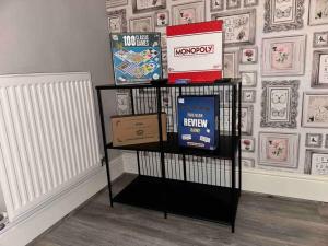 ピーターバラにあるModern Escape with Hot Tub 4 Car Parkingのギャラリーの写真 +30枚の写真