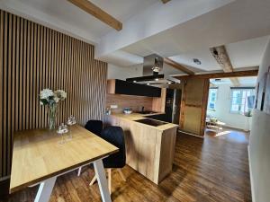 Köök või kööginurk majutusasutuses Altstadtsuite Wernigerode