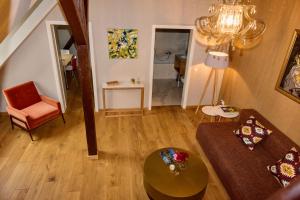 Ein Sitzbereich in der Unterkunft Apartmenthaus am Dom mit Parkplatz