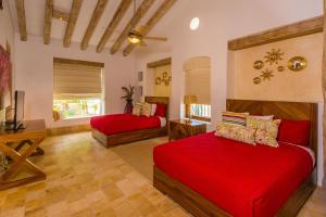 Χώρος καθιστικού στο Villa Piedra Blanca by Cabo Villas +22 φωτογραφίες