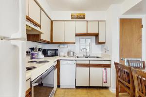 Gallery image of The Cove B206 in Gulf Shores +12 photos