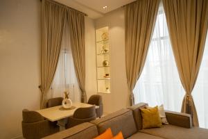 Posezení v ubytování Nimbus Nook Apartments, GRA Ikeja, Lagos