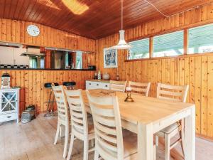 Imagen de la galería de 6 person holiday home in Dannemare, en Dannemare
