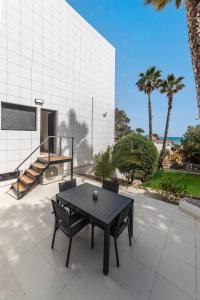 Kawasan patio atau luaran di Chalet with sea view in Alicante