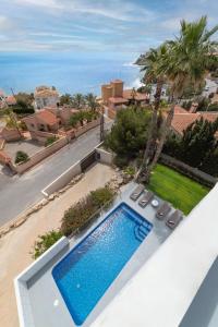 Kolam renang di atau dekat dengan Chalet with sea view in Alicante