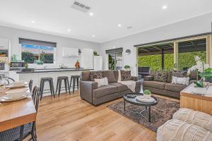 Et opholdsområde på Kabinga Kottage - Echuca Holiday Homes