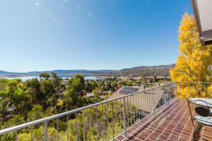 ジンダバインにあるAviemore - 2 14 Cobbodah Streetの家のバルコニーからの眺め