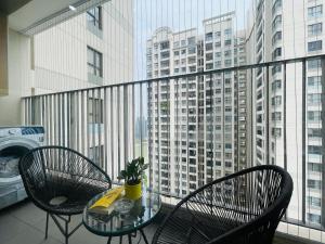 Μπαλκόνι ή βεράντα στο Vinhomes D'Capitale - studio Apt