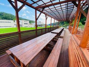 Balkon oz. terasa v nastanitvi 時間を忘れる貸別荘ウエストブルー