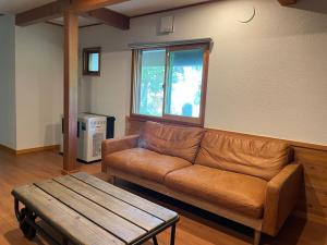 A private inn where you can relax in nature and enjoy with groups of up to 14 people的休息区