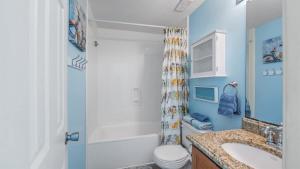 Ένα μπάνιο στο *2br OCEANFRONT RETREAT*KING Ensuite*Pool*NMB Cherry Grove*Pc4 +22 φωτογραφίες