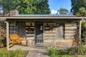 Το κτήριο όπου στεγάζεται  η παραθεριστική κατοικία