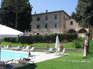 The swimming pool at or close to Farmhouse in Umbria near Lake Trasimeno