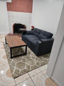 Posezení v ubytování Laurel Cozy Hideaway