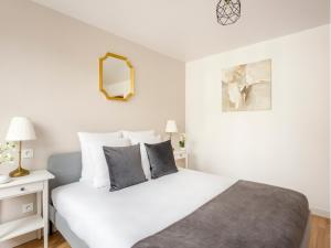Posteľ alebo postele v izbe v ubytovaní Merveil - Family Suite - Marais - Martin V