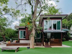 Zahrada ubytování Rockwood house Resort and Thai massage ร็อควู้ด เฮาส์ รีสอร์ท แอนด์ ทรงวาดนวดแผนไทยเพื่อสุขภาพ และสปา + 30 fotografií