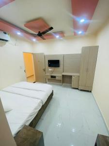 Postel nebo postele na pokoji v ubytování Modest Rooms By Libra