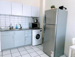מטבח או מטבחון ב-Apartments Lev Eilat 8 +9 תמונות