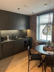 Η κουζίνα ή μικρή κουζίνα στο New Apartment in Kadriorg, Tallinn City Centre