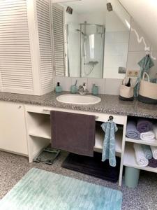 Koupelna v ubytování Terrassen Appartement über den Dächern von Krems