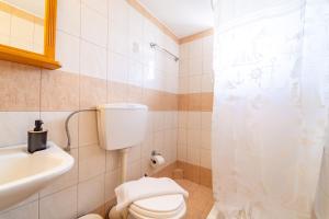 Foto dalla galleria di Beachfront Cozy Apartments ad Amoudara Herakliou Altre 27 foto