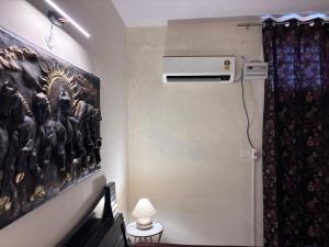 Mynd úr myndasafni af Terminal Stay - Heavenly Independent Jungle Retreat Flat in Meerut í Meerut