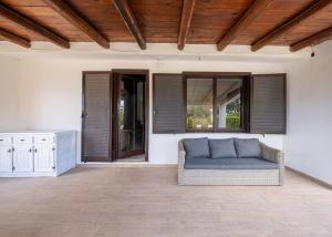 Et opholdsområde på Casa Linda 100m from the beach + 56 billeder