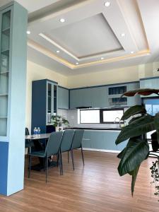 Η κουζίνα ή μικρή κουζίνα στο SONGANH Dalat Villa