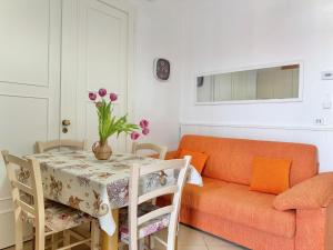 A seating area at Beach House Gelsomino