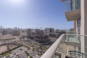 Nespecifikovaný výhled na destinaci Dubaj nebo výhled na město při pohledu z apartmánu