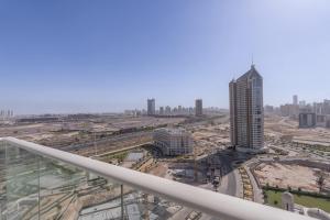 Nespecifikovaný výhled na destinaci Dubaj nebo výhled na město při pohledu z apartmánu