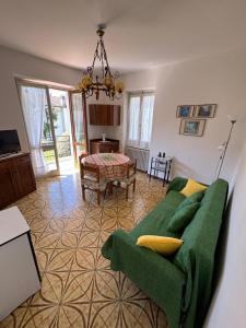 Gallery image of Marisa's home in Barni