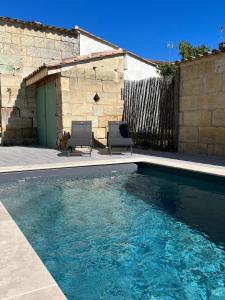 Πισίνα στο ή κοντά στο Maison familiale au cœur du vignoble de St Emilion