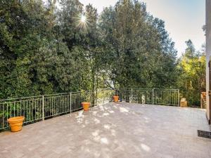 A garden outside Lovely Apartment in Citerna with Swimming Pool