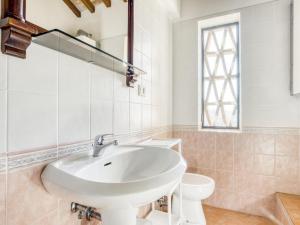 A bathroom at Lovely Apartment in Citerna with Swimming Pool