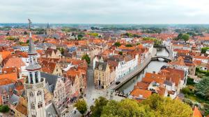Nespecifikovaný výhled na destinaci Bruggy nebo výhled na město při pohledu z hotelu + 37 fotografií
