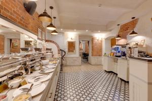 Kuchyň nebo kuchyňský kout v ubytování Hotel Diament Plaza Gliwice
