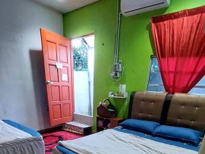 Gallery image of Cassa Bonda Family Suite in Kampong Bakat