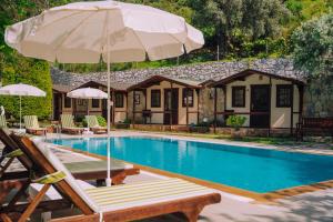 Hồ bơi trong/gần La Dia Hotel Faralya