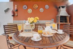 Gallery image of La Tirajanera 1+2 in Vega de San Mateo