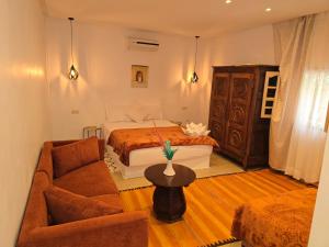 Imagen de la galería de RIAD DAR ESSOURY Marrakech, en NʼChaba